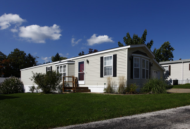 Maywood Community in Chesterland, OH - Building Photo - Building Photo