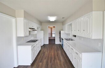 4219 Oak Arbor Dr in Dallas, TX - Building Photo - Building Photo