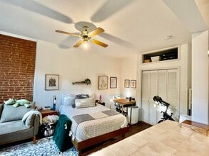 1026 Washington St in Hoboken, NJ - Building Photo - Building Photo