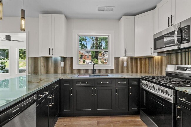 1658 Altadena Pl SW in Atlanta, GA - Building Photo - Building Photo