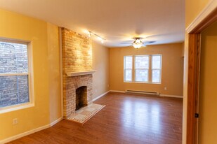 711 E 2nd St, Unit 1 in Duluth, MN - Building Photo