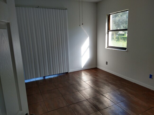 2040 San Marcos Dr SE in Winter Haven, FL - Building Photo - Building Photo