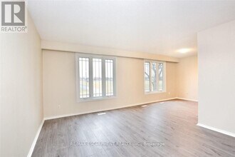 45 Edwina Pl in Hamilton, ON - Building Photo - Building Photo