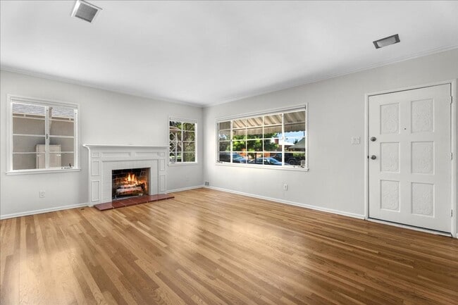6706 Densmore Ave in Los Angeles, CA - Building Photo - Building Photo