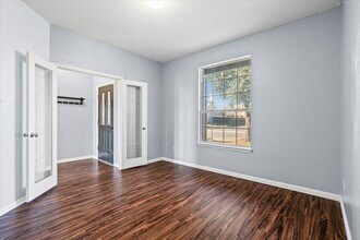 396 Feathergrass Dr in Buda, TX - Building Photo - Building Photo