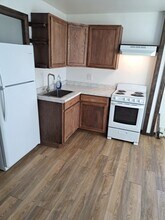 357 Main St in Madawaska, ME - Foto de edificio - Building Photo