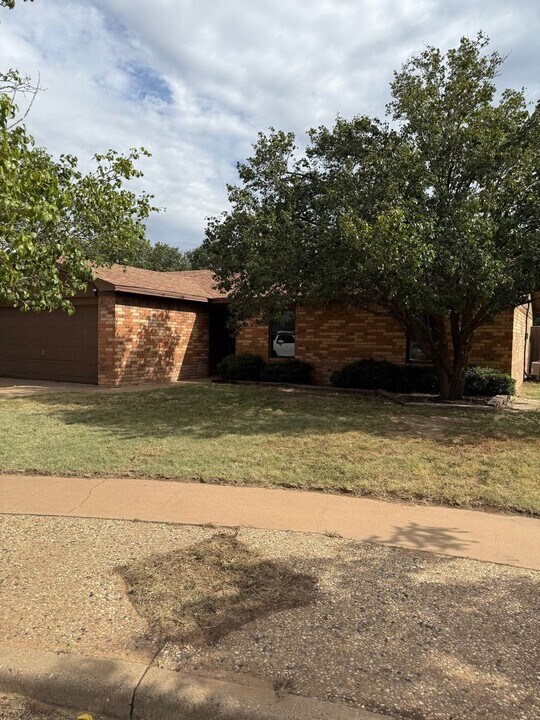 5804 13th St in Lubbock, TX - Building Photo