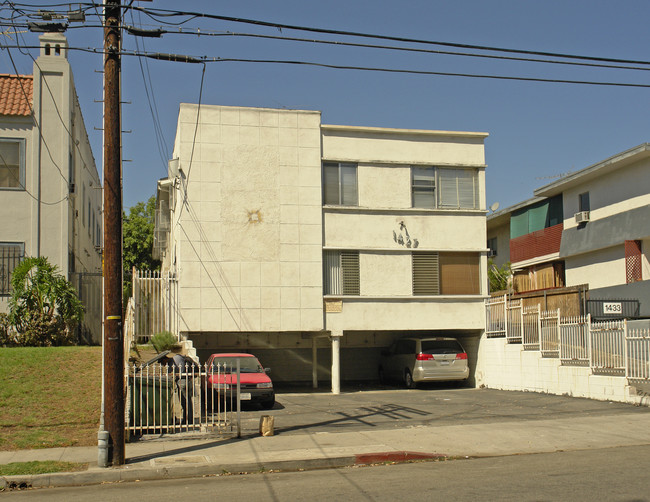 1427 N Martel Ave in Los Angeles, CA - Building Photo - Building Photo