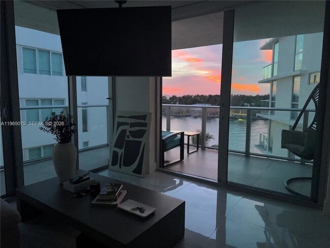 6620 Indian Creek Dr, Unit 501 in Miami Beach, FL - Building Photo - Building Photo