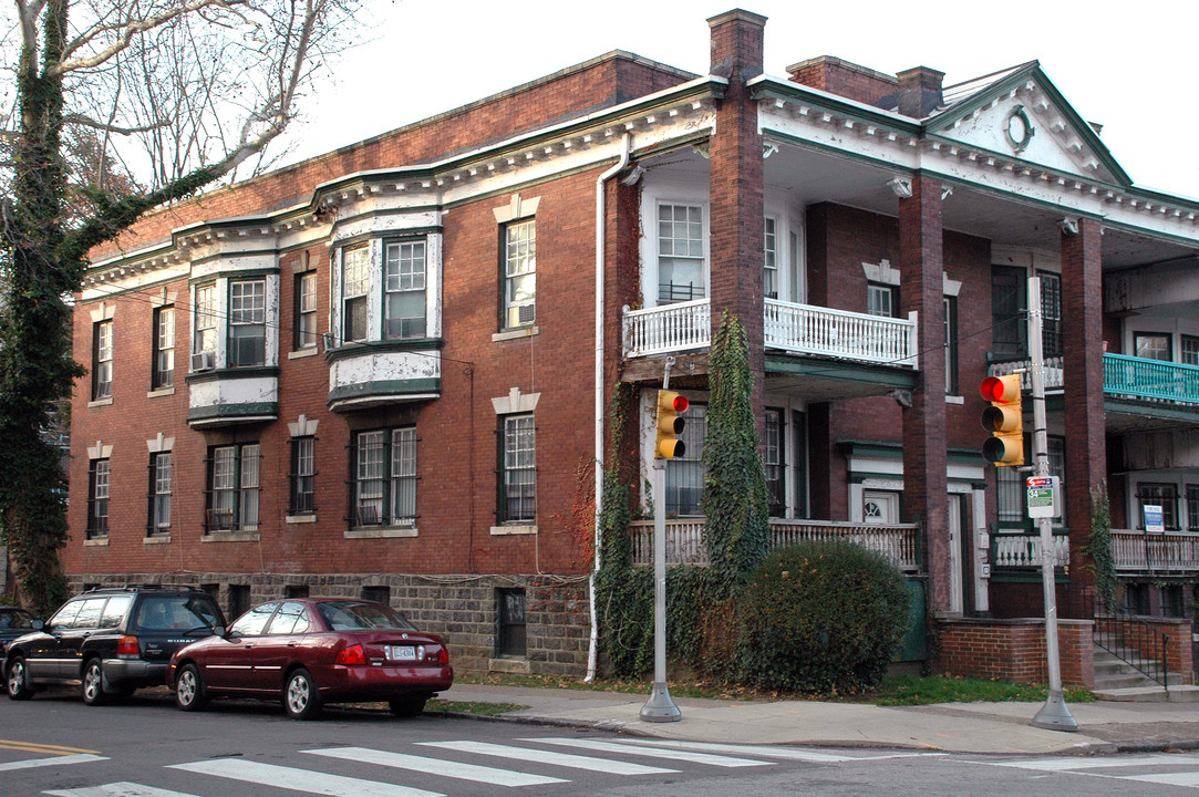 502 S 41st St in Philadelphia, PA - Building Photo