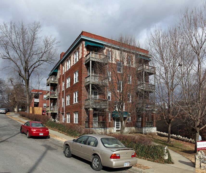 Rock Crest in Kansas City, MO - Building Photo