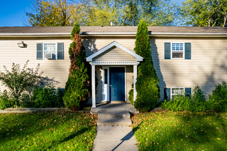 Harvest Park - FARMWORKER HOUSING in Sodus, NY - Building Photo - Building Photo