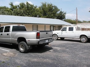 906 14th. St in Bandera, TX - Building Photo - Other