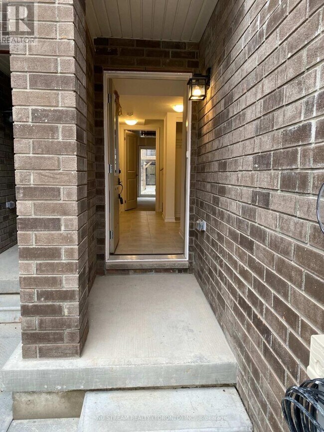 19 Pumpkin Cor Cres in Barrie, ON - Building Photo - Building Photo