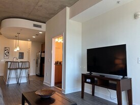 300 S Church St in Charlotte, NC - Building Photo