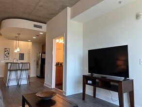 300 S Church St in Charlotte, NC - Building Photo - Building Photo