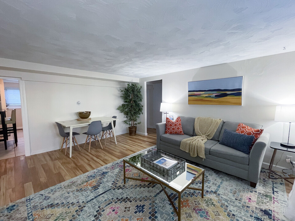 79 Chestnut St, Unit #1B in Brookline, MA - Foto de edificio