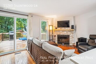 11260 Silentwood Ln in Reston, VA - Building Photo - Building Photo