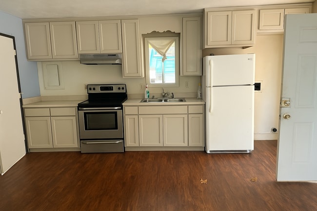 1637 56th Ave in Sweet Home, OR - Building Photo - Building Photo