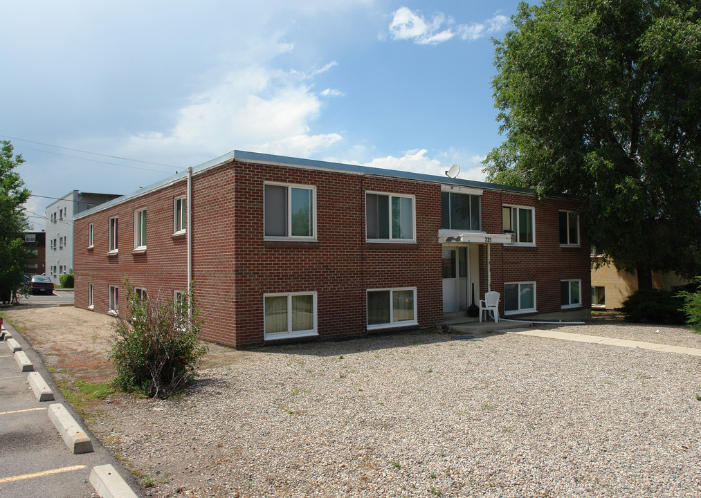 225 Laurel St in Broomfield, CO - Building Photo