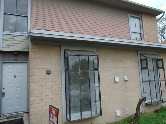 property at 11000 Kinghurst Dr