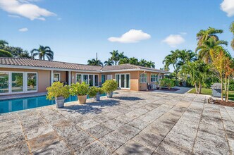 2871 NE 26th Ct in Fort Lauderdale, FL - Building Photo - Building Photo