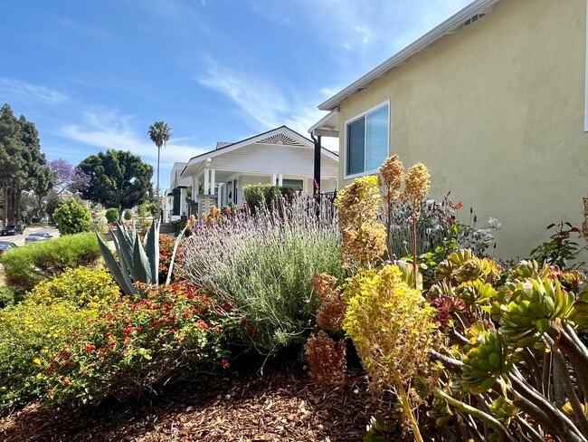 1123 S Patton Ave in Los Angeles, CA - Building Photo - Building Photo