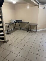 3512 N Elston Ave, Unit Garden in Chicago, IL - Building Photo