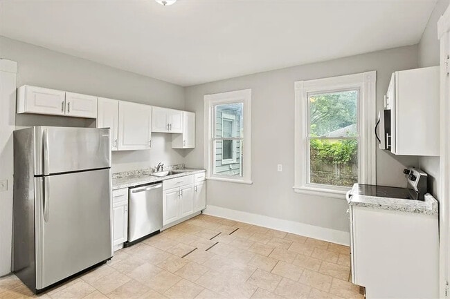 165 Thurston Rd, Unit 165 Thurston