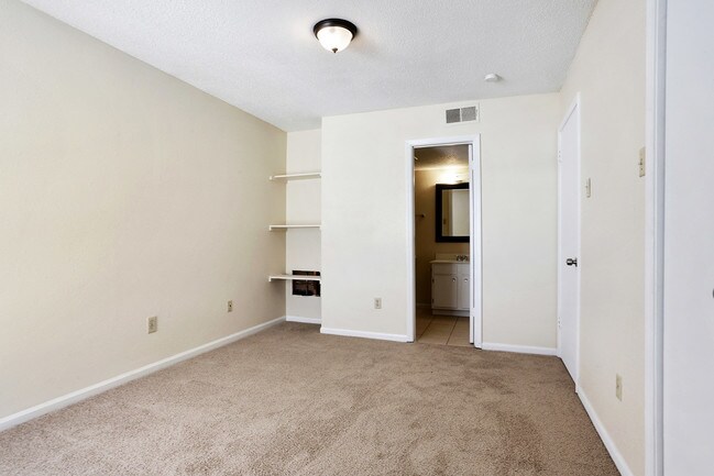 718 Central Ave-Unit -207 in Jefferson, LA - Building Photo - Building Photo