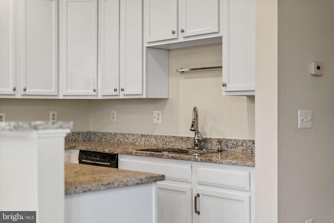15701 Palermo Terrace in Woodbridge, VA - Building Photo - Building Photo