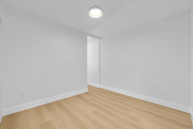 property at 1052 W Quince St