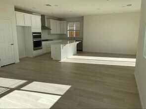 3438 Auburn Leaf Loop in Folsom, CA - Building Photo - Building Photo