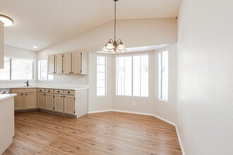 10231 Cll Del Este in Tucson, AZ - Building Photo - Building Photo