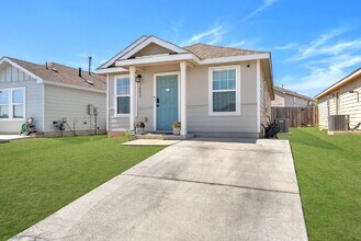 7203 Silos Trail in San Antonio, TX - Building Photo - Building Photo