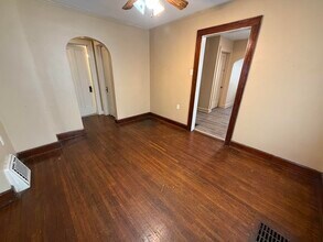 225 Delaware Ave in Danville, IL - Building Photo - Building Photo