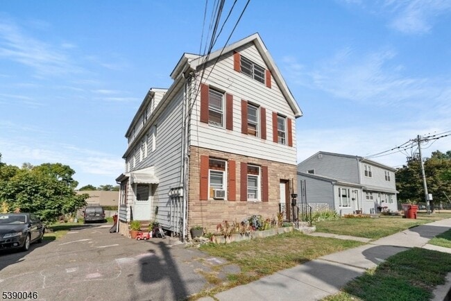 property at 7 Ernest St