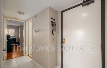12290 Corte Sabio in San Diego, CA - Building Photo - Building Photo