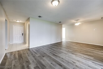 904 Jarmilla Ln in Ft. Myers, FL - Building Photo - Building Photo