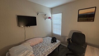 1322 Carnell Ct, Unit b in San Diego, CA - Building Photo