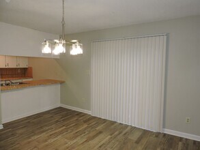 1498 John Carroll Dr in Pensacola, FL - Building Photo - Building Photo