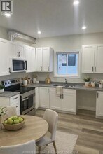 647 Janette Ave in Windsor, ON - Building Photo - Building Photo