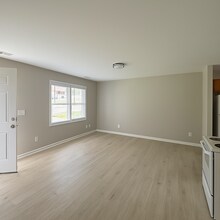 648 Lakeside Ave in Burlington, NC - Building Photo - Building Photo