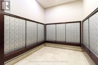 3939 Duke of York Blvd in Mississauga, ON - Building Photo - Building Photo