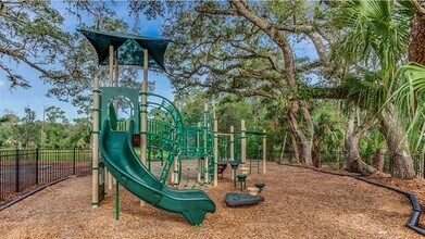 2207 Midnight Pearl Dr in Sarasota, FL - Building Photo - Building Photo