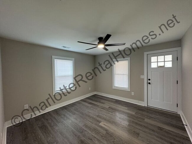 5402 Dellinger Cir in Cherryville, NC - Building Photo - Building Photo