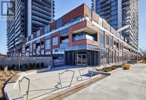 2545 Simcoe St N in Oshawa, ON - Building Photo
