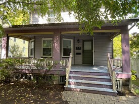 5 Laurel Pl