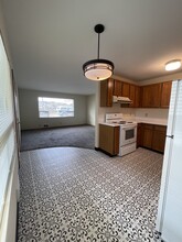 530 Burnett Ave N, Unit 4 in Renton, WA - Building Photo - Building Photo
