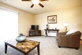 Woodsage Apartments in Peoria, IL - Foto de edificio - Interior Photo